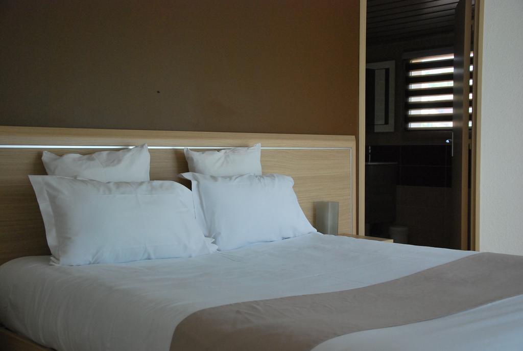 Hotel Le Barry, Toulouse Nord Gratentour Стая снимка