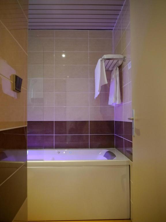 Hotel Le Barry, Toulouse Nord Gratentour Стая снимка
