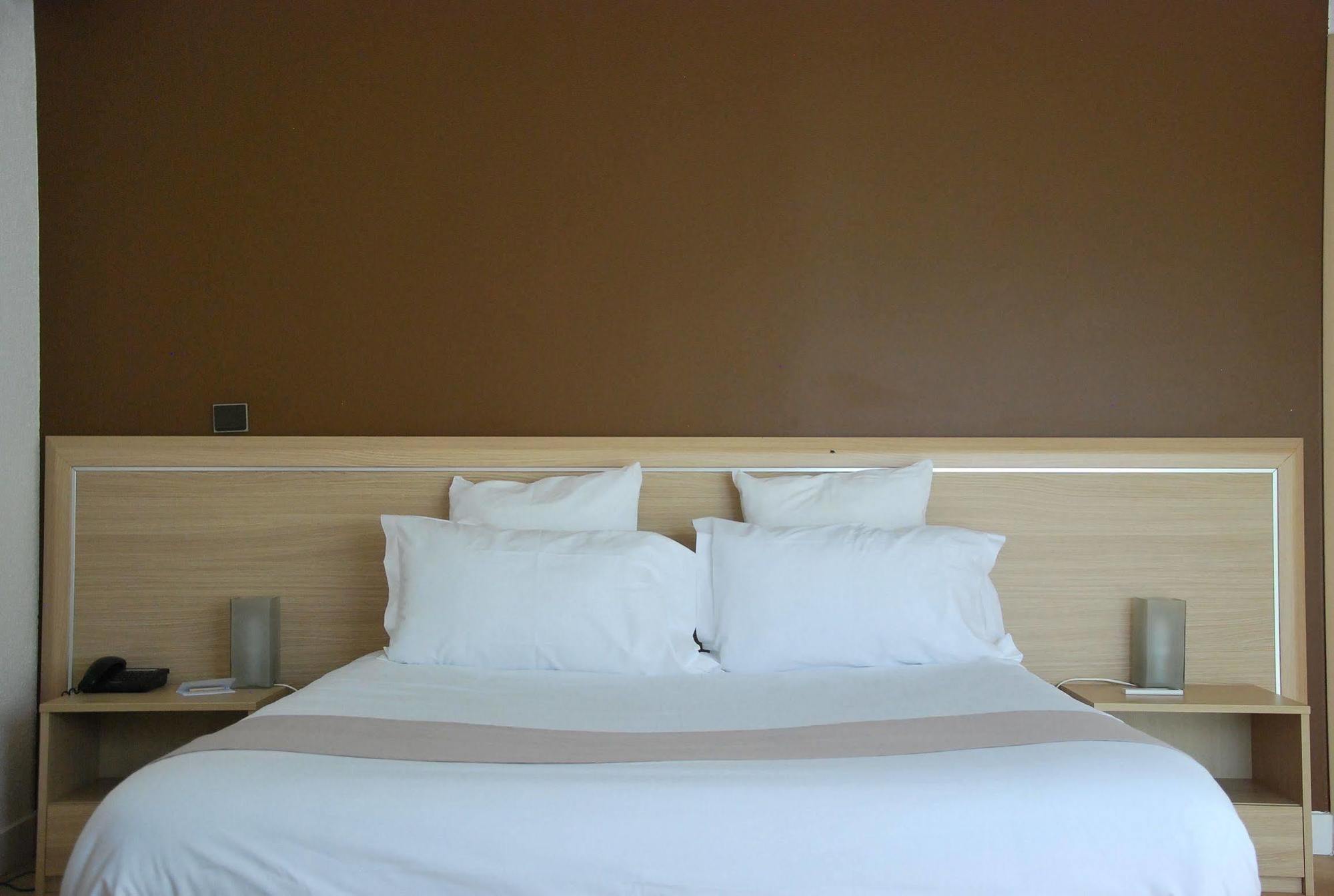 Hotel Le Barry, Toulouse Nord Gratentour Екстериор снимка